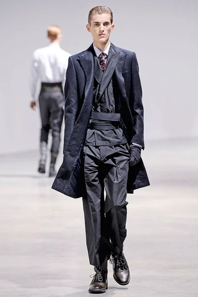 Look 35